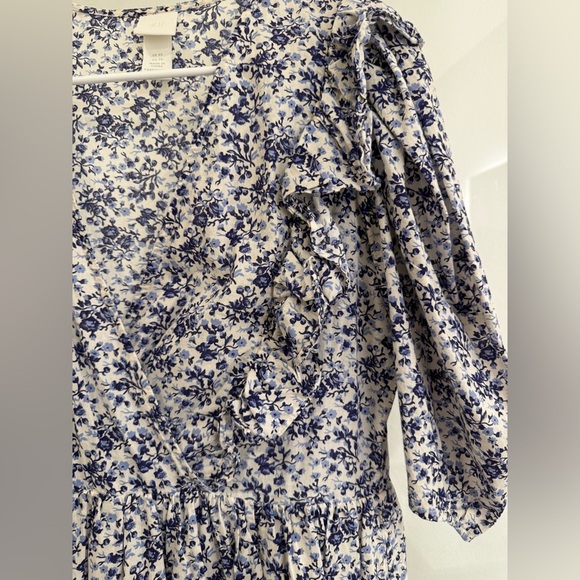 H&M Floral V-Neck Ruffle Dress - Picture 3 of 5